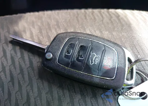 2016 Hyundai Santa Fe Se from USA, damaged, VIN KM8SM4HFXGU148930